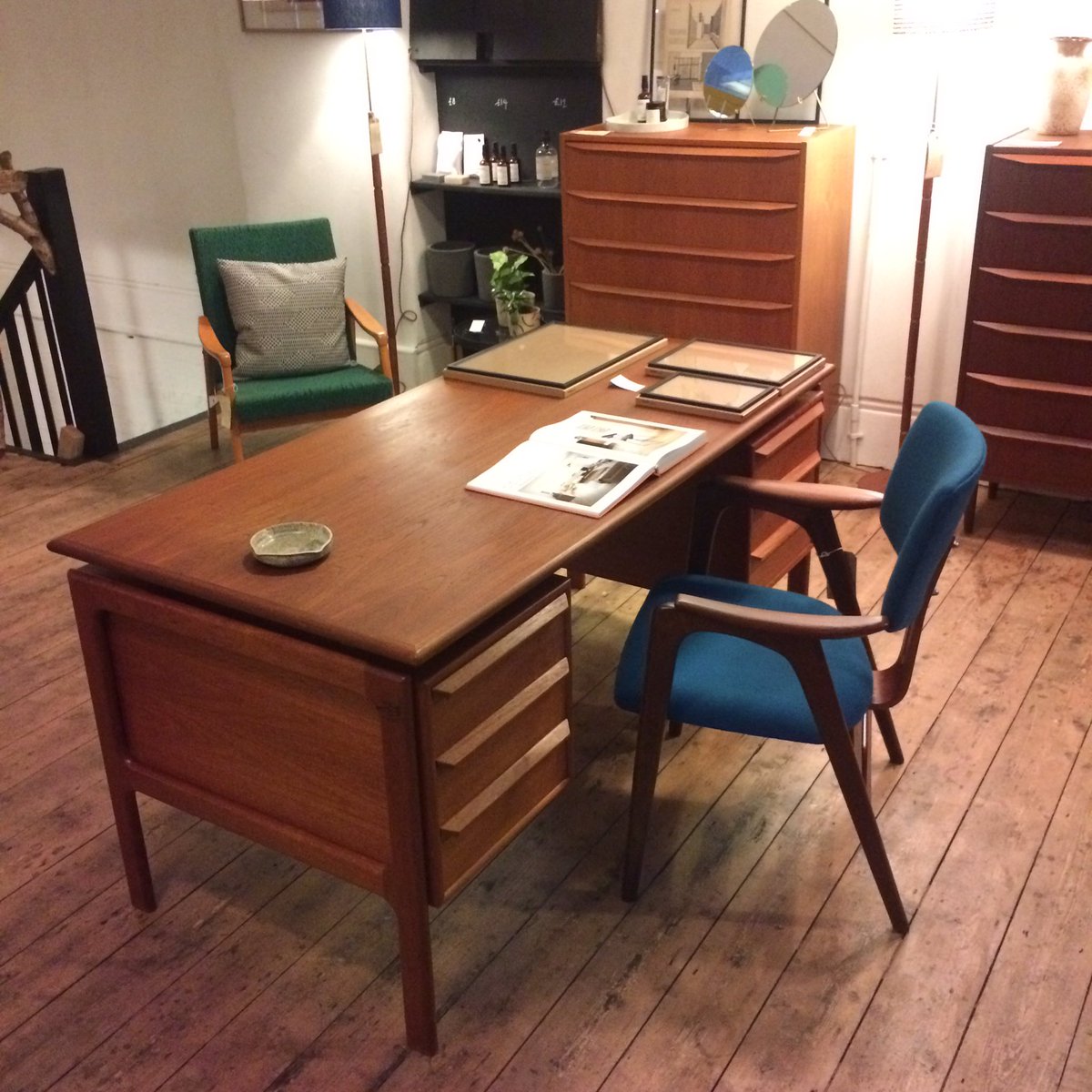 forestlondon's tweet photo. New stock this week includes this capacious Danish desk, &amp; elegant upholstered Cees Braakman chair. 💫 #forestlondon https://t.co/jPPRrpDsOJ