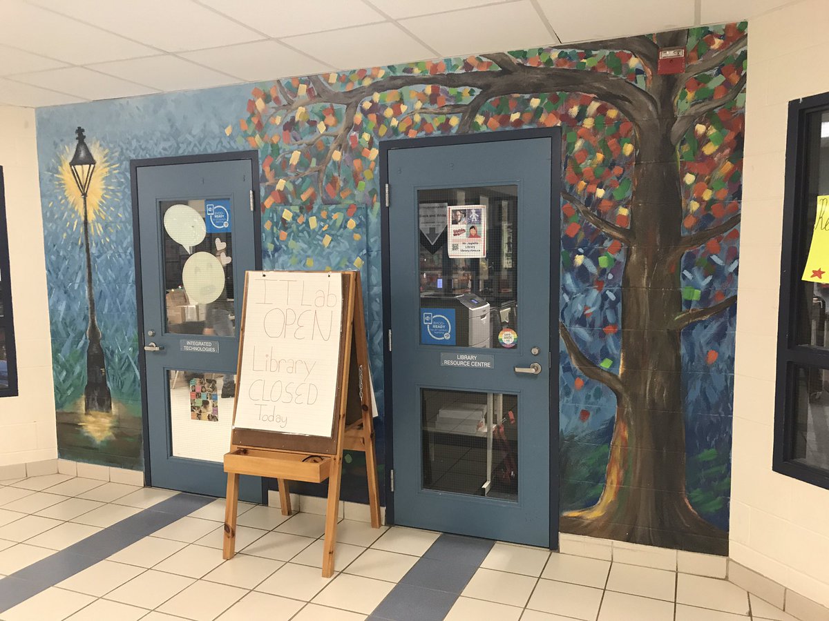 RTMSVisualArts's tweet image. RTMS Arts Council is at it again! 3 doors complete...4 doors in progress! #peelVart #pdsbCreativity @arts_pdsb @rtmsriptide