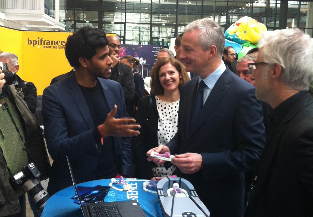 centralesupelec's tweet photo. Alumnus and @SidarthRadjou was presenting his #startup @BIOMODEX to French Minister of Economy @BrunoLeMaire during #Fundmeday at @joinstationf https://t.co/b4pHA2lVDu