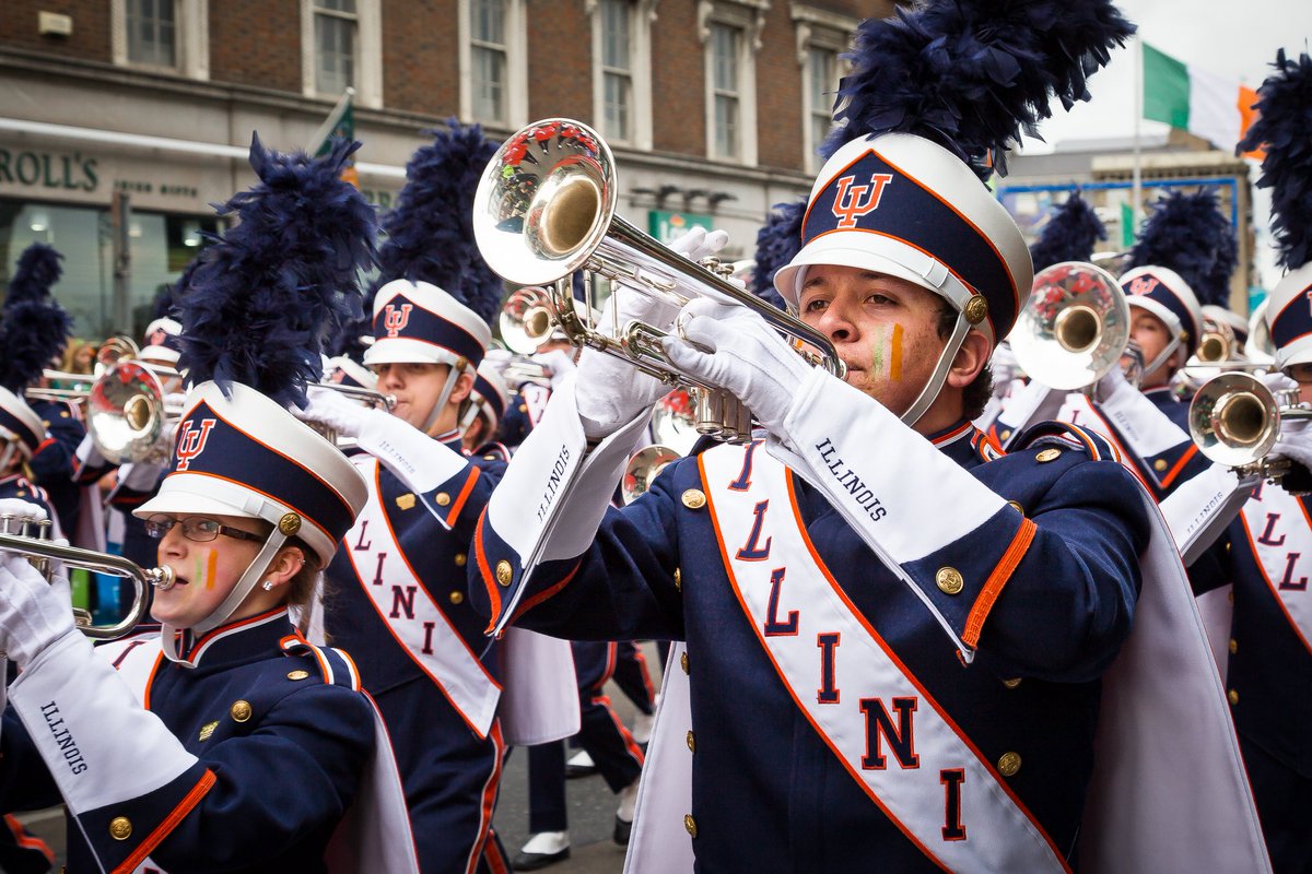 stpatricksfest's tweet photo. We wish all our American friends a Happy #Thanksgiving! 🦃🇺🇸
#America #marchingband #holidays https://t.co/Zs7FZhh47a