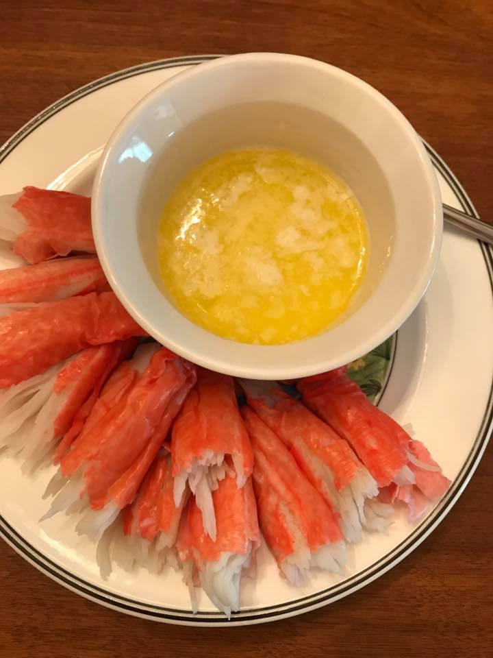 ketowithus's tweet photo. I love how we can enjoy the foods we love. Crab  and melted butter! #keto #ketowithbethandjohn https://t.co/MTfkZGiZ6p