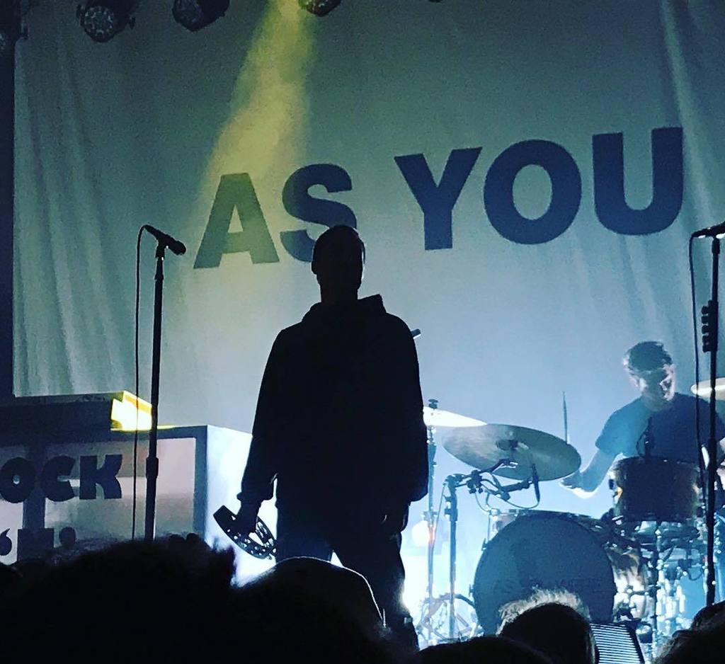 ToddJ's tweet photo. #liamgallagher @firstavenue in #minneapolis #minnesota 11/20/2017 #oasis #concert #concertphotography #concertphotographer #warblyjets #instagood #follow #PicOfTheDay #FollowMe #fun #like #follow #hashkeys #20likes #follow4follow #like4like #look https://t.co/UFJgcFlZoS https://t.co/Qs8nuFCcoV