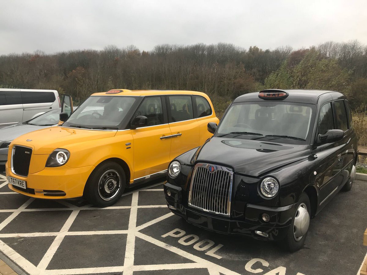 NottsTaxiNg1's tweet photo. Thank you @LondonEVCompany for a guided tour of your new factory and a test drive of the new TX e City Cab, looks promising and a great drive @NCCLicensing @cpo_taxi @UniteCabSection @RichardAntcliff #GreenNottingham #ULEV #LEVC #21stCentury #HackneyCabs #6Seater https://t.co/5gDP5Ny0GI