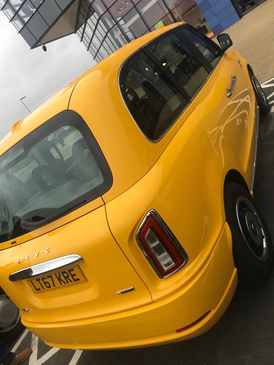 NottsTaxiNg1's tweet photo. Thank you @LondonEVCompany for a guided tour of your new factory and a test drive of the new TX e City Cab, looks promising and a great drive @NCCLicensing @cpo_taxi @UniteCabSection @RichardAntcliff #GreenNottingham #ULEV #LEVC #21stCentury #HackneyCabs #6Seater https://t.co/5gDP5Ny0GI