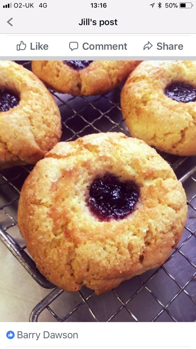 BVPSCatering's tweet photo. Old school dessert #raspberrybuns https://t.co/oVshLVPyr6