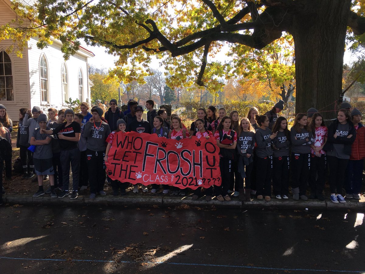 HaddonfieldHS's tweet photo. Thank you BOE president Adam Sangillo, Mayor Neal Rochford, and Principal Chuck Klaus for an amazing pep rally! #spiritweek2017 https://t.co/YDUGOA8A38