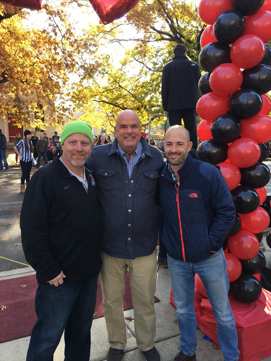 HaddonfieldHS's tweet photo. Thank you BOE president Adam Sangillo, Mayor Neal Rochford, and Principal Chuck Klaus for an amazing pep rally! #spiritweek2017 https://t.co/YDUGOA8A38