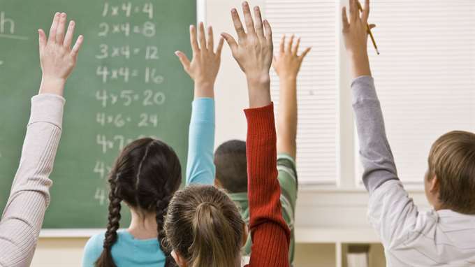 1 700 skolelever i upprop mot övergrepp och trakasserier, skriver Dagens Nyheter
expressen.se/nyheter/1-700-… #tystiklassen