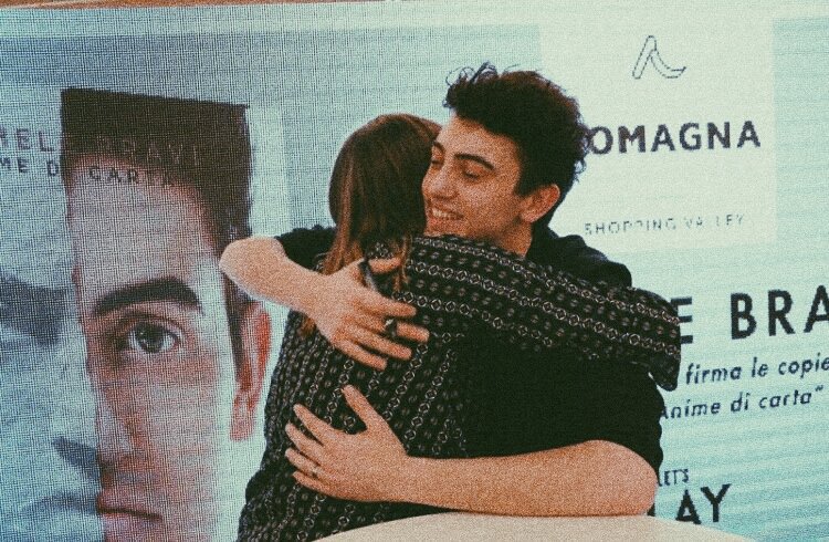 martistilinski's tweet photo. C'è un filo invisibile
che ci lega stretti e
ci riporta sempre qui
Ancora un'altra volta
☀ https://t.co/dtQrFbbSOl