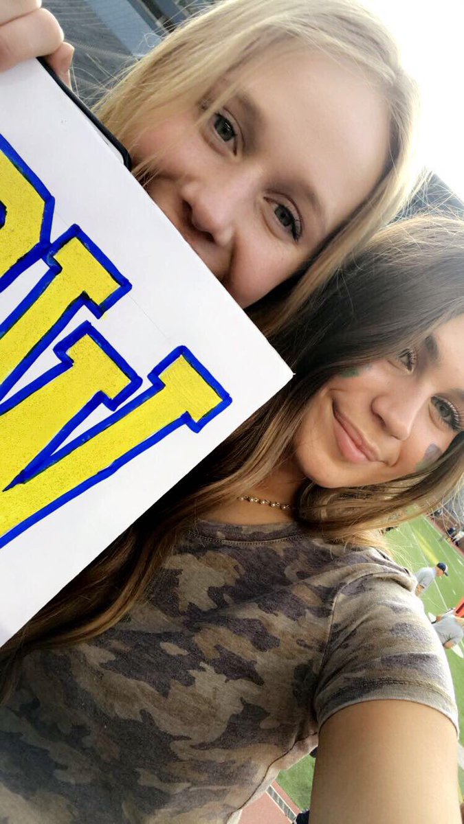 ChloeCallahan_'s tweet photo. happy birthday babee❣️ thanks for being as weird as me and making me laugh😂 love you sm! hope adulthood treats ya well😽 @christinewake22 https://t.co/zvyDAUW1AT