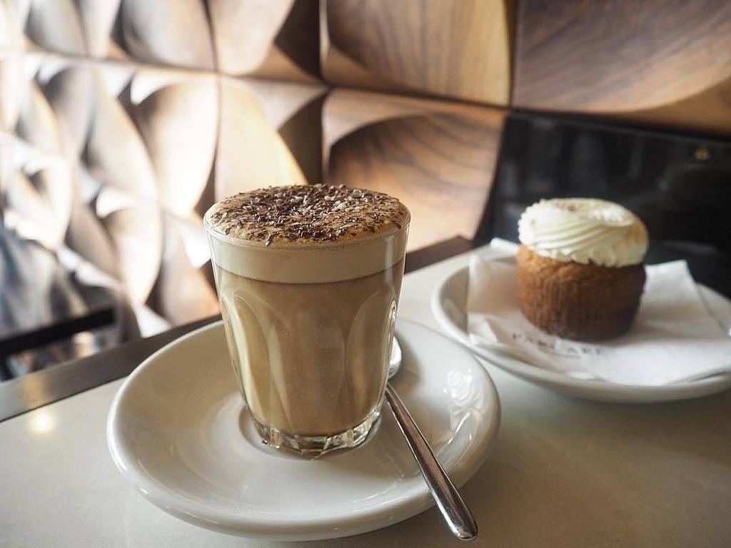 TheDorchester's tweet photo. Warming up with our new spiced turmeric and chilli hot chocolate from Parcafe at The Dorchester. The perfect winter warmer 😍😍 #dcmoments #thedorchester #parcafe #dorchestercollection #winterwarmer #londoncoffeeshops https://t.co/UI6kfQi0Wv https://t.co/gdkB3E7Y1R