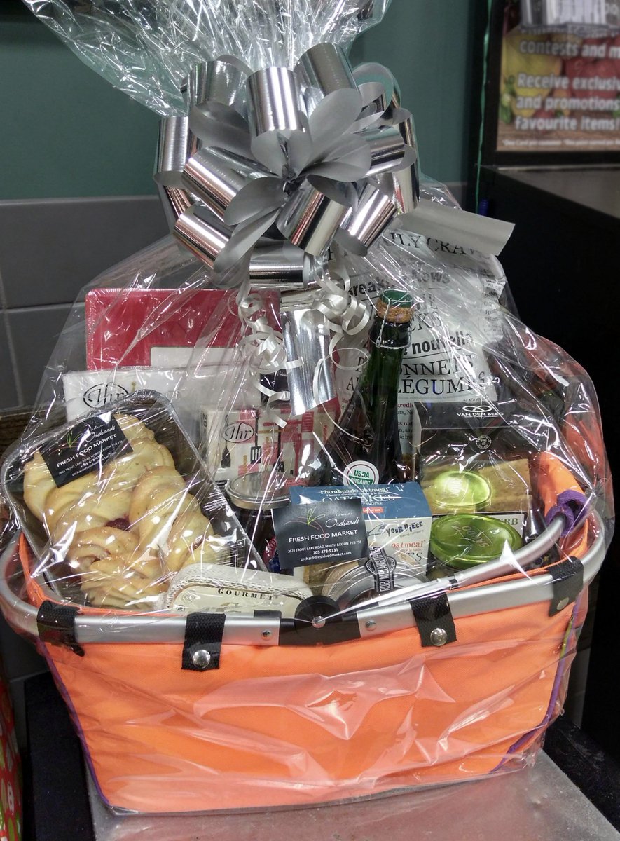 OrchardsFF's tweet photo. 🎄🎄We are giving away this huge basket full of delicious Orchards treats! Retweet to enter. Draw date is Friday December 22 #onlyatorchards https://t.co/ZlO5imLunX