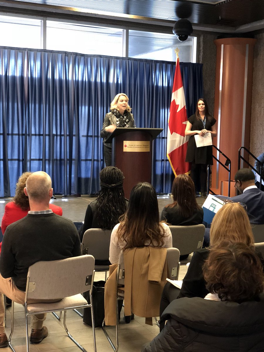 AVG_VNGD's tweet photo. C’est partis! Merci à la SMA des Services intégrés @TammyLabelle65 de s’être jointe à nous aujourd’hui! #ssc2017 @SPAC_PSPC / And we’re off! Thank you to the ADM of Integraded Services @TammyLabelle65 for joining us today! #csw2017 @PSPC_SPAC https://t.co/iwUmklLElu