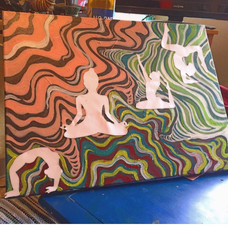 ZoeKromer's tweet photo. Zoe Louise Kromer. 19 year old artist. Please share!!! twitter go on ahead and do ya thangggg now ✨❤️🙏🎨 https://t.co/Afjhxptbbp