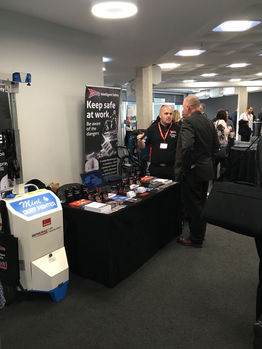 TonyTIBBSY's tweet photo. Great day at the Lung Summit 2017 today. Met some great people from across different industries. All for one goal. #HelpGBWorkwell #HealthyLungs #Commit17 #intelligentSafety @H_S_E @hireassociation @wearespeedy https://t.co/thIFWsGoQt