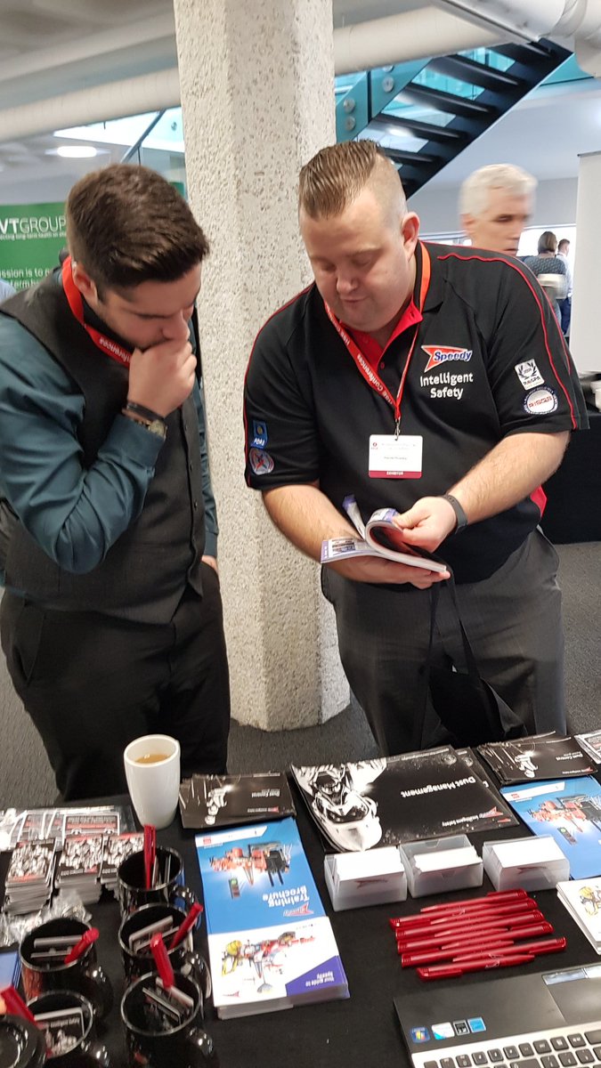 TonyTIBBSY's tweet photo. Great day at the Lung Summit 2017 today. Met some great people from across different industries. All for one goal. #HelpGBWorkwell #HealthyLungs #Commit17 #intelligentSafety @H_S_E @hireassociation @wearespeedy https://t.co/thIFWsGoQt