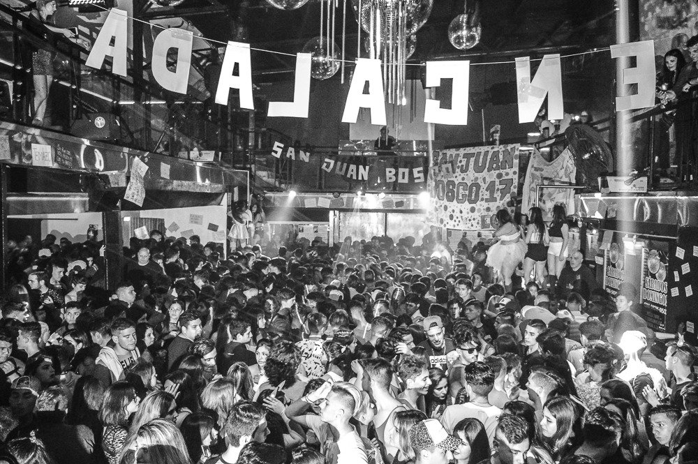 SJB_XVII's tweet photo. Igual no la rompimos el 2N che💣🎊🎉 que fiesta sossss sexto ❤ https://t.co/aOS5Sxe3Yw