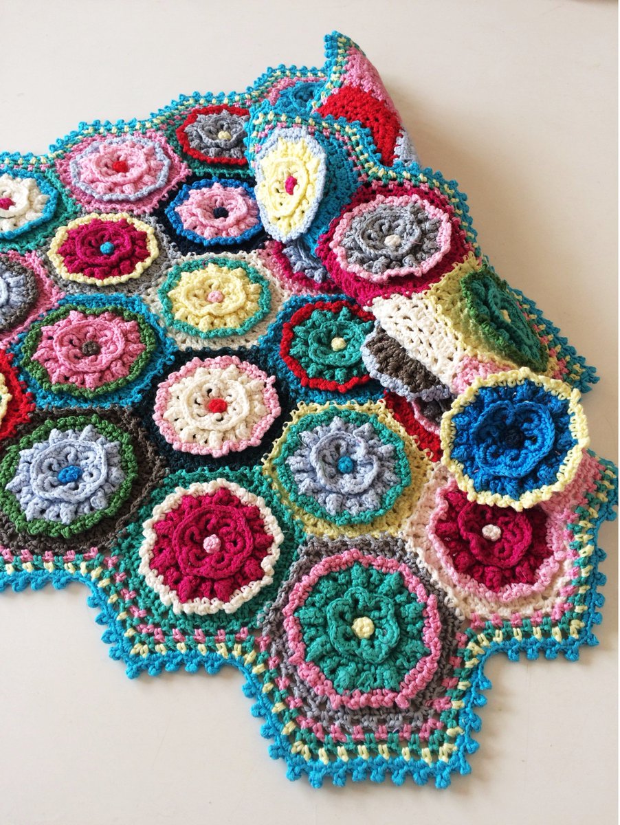 RowingBasket's tweet photo. Crochet Pattern for "Flower my day" doily #crochet #crochetpattern #etsyfinds #etsyshops #homedecor
https://t.co/3amaj3GLC9 https://t.co/8pUZuuV073