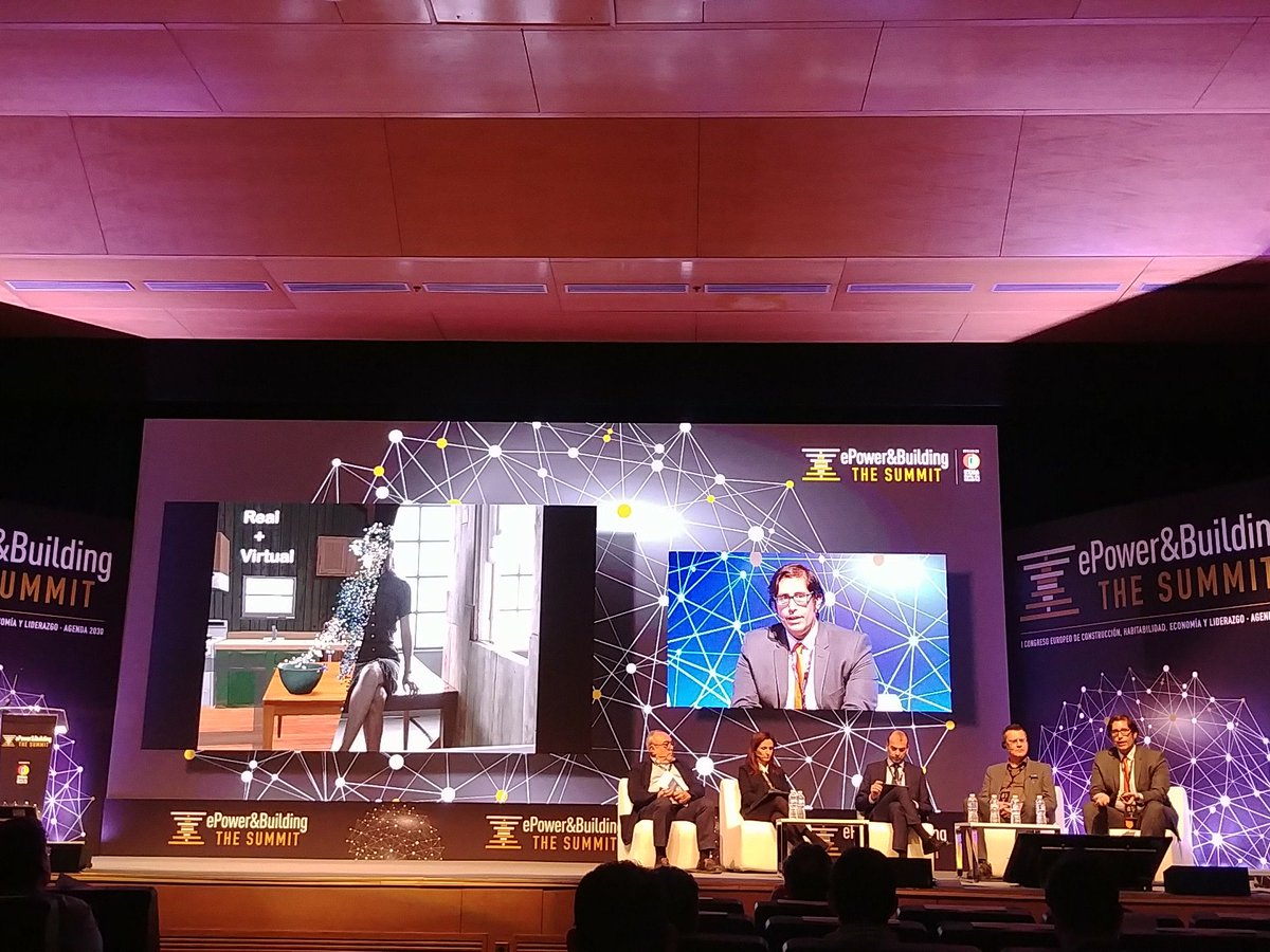 epowerbuilding's tweet photo. Hablando de #Dataofthings y las #SmartCities con Cristóbal Bernal de @Bimetica en #epowerbuildingSUMMIT https://t.co/vTi3JKYlUU