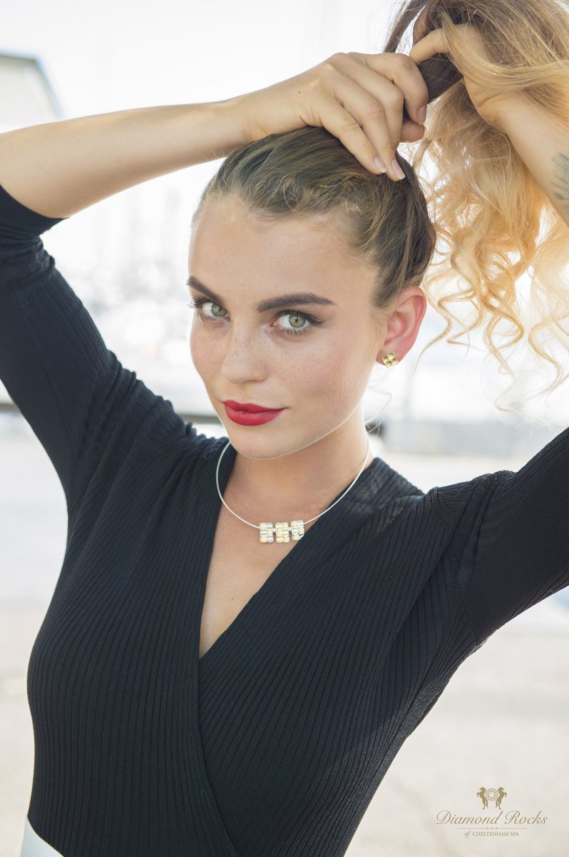 DiamondRocksOCS's tweet photo. Stunning Eugen Steier Mozaiku Pendant Handmade Silver 24ct Gold ttps://diamondrocksofcheltenhamspa.co.uk/product/eugen-steier-mozaiku-pendant-handmade-silver-24ct-gold/

#Handmade-jewellery #gold #Fashion https://t.co/WVjGAh1VFx