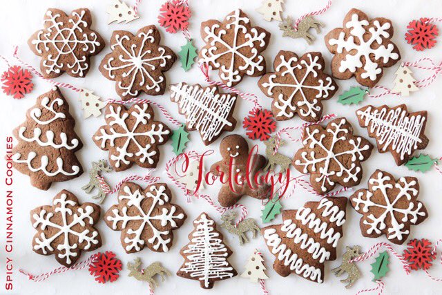 HoeStMarket's tweet photo. Our Christmas baker is the wonderful @MissTortology whose beautiful, artisan cakes are divine to look at &amp; delicious to taste. She's bringing chestnut tiramisu, mini decorated Xmas cakes, mini chestnut pies, spicy cinnamon cookies &amp; more, with some packaged up as gifts. https://t.co/athobFZt0p