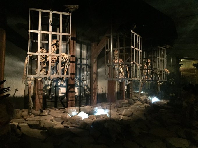 Torture museum! Tourist-y but hilarious and fun. https://t.co/tq2YZNo7PB<a href="/tag/m0cojutemonday"class="tags"><span>#m0cojutemonday</span></a>