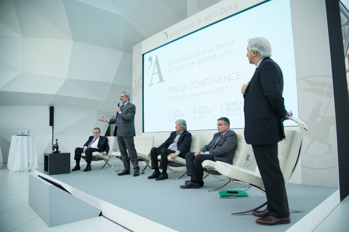 ConsorzioAsti's tweet photo. Le immagini della conferenza stampa nella splendida cornice de La  Lanterna di Fuksas a Roma. Il lancio dell’ASTi Secco Docg e i progetti  per tutta la Denominazione. #ASTIDocg https://t.co/O0eIG7NhcM