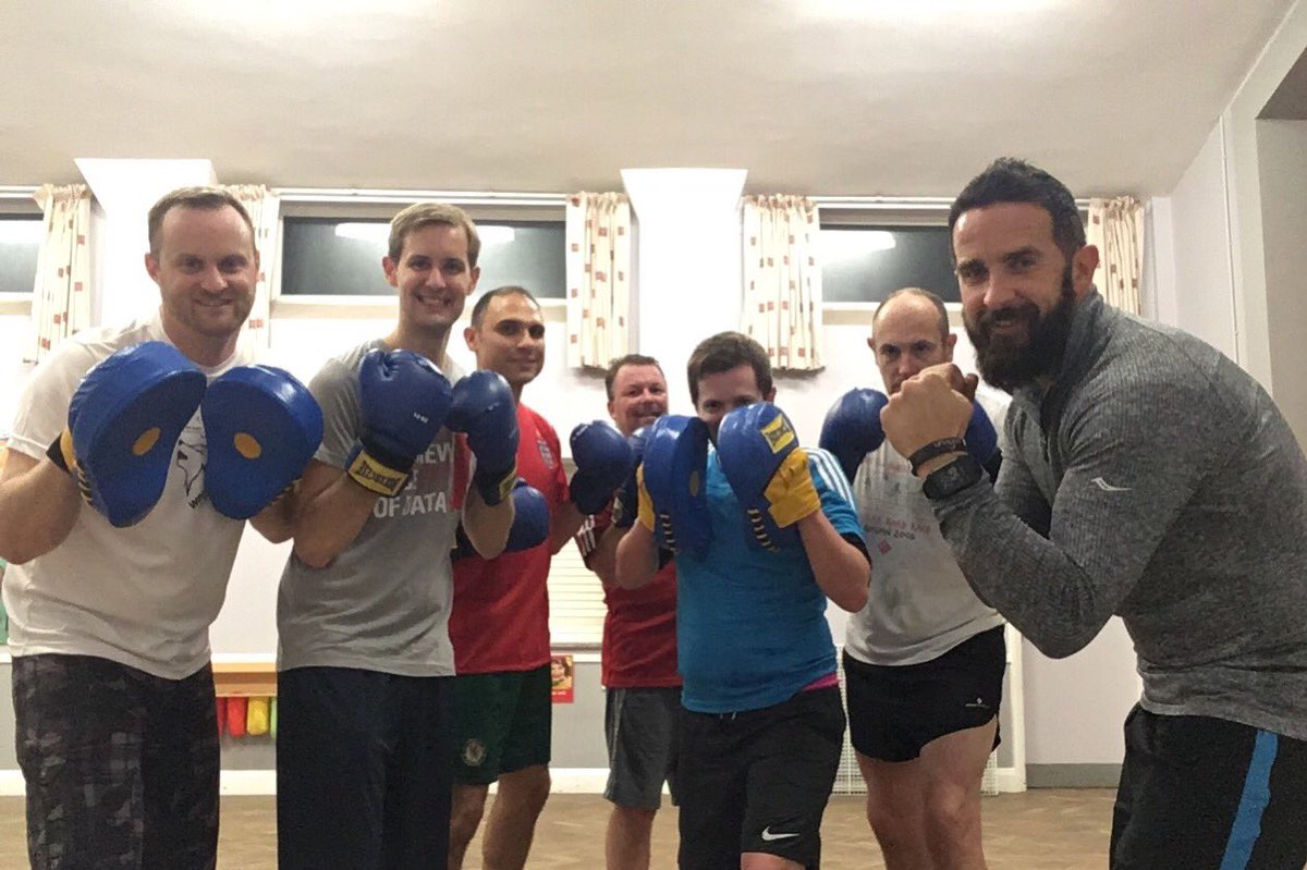StuartAmoryPT's tweet photo. Proud of my Tolworth #LADsFitClub last night!
🥊🥊
The point of the club is to get men together, training, chatting and feeling proud of ourselves!
☺️🤜🏼🤛🏼👏🏼
Message me if you’re interested in joining our #tolworth, #waltononthames or soon #twickenham clubs!
#OperationLyL https://t.co/WJsuEZAJiv