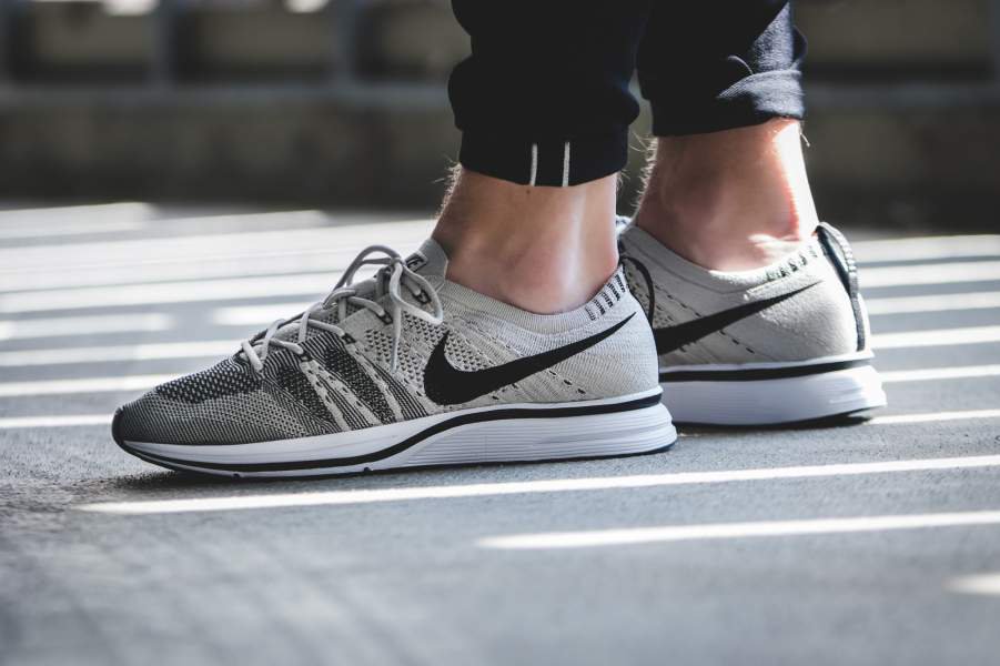 nike flyknit trainer pale gray