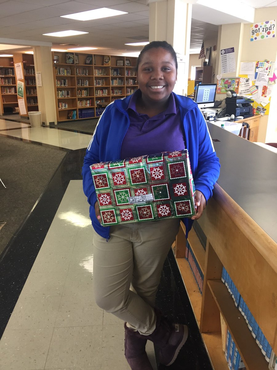 ntstewart's tweet photo. I packed a shoebox for Operation Christmas Child. Did you? @nrburgermiddle @OCC_shoeboxes  #ipackedashoebox #togetherburgerwins https://t.co/vmuO2jUsTr