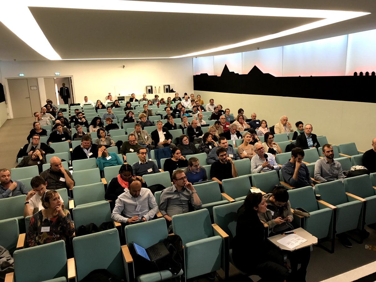 avorio's tweet photo. At #semwebpro in Paris presenting on the Open Music Library as a real-world application of the Semantic Web! @openmusiclib https://t.co/p1iNVJwv6H