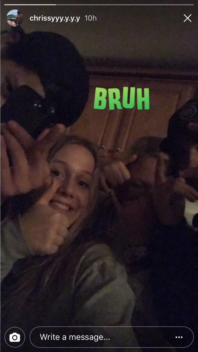 juliatobin16's tweet photo. happy birthday i hope you watch hella glozell videos &amp; have the BEST 18th!! love &amp; miss u  @christinewake22 https://t.co/1zKcVpZiUI