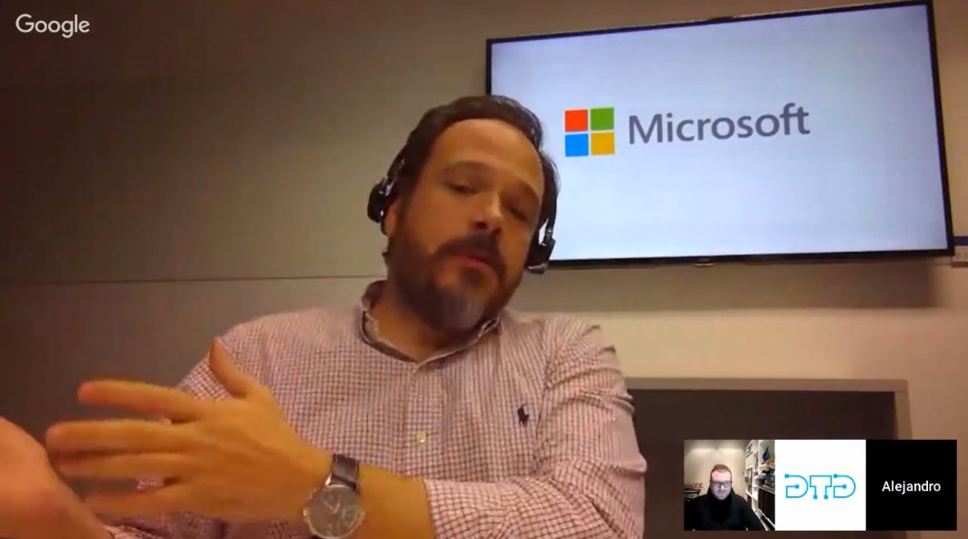 -<a href="/seomental/">Iñaki Tovar</a>: Cómo reacciona el usuario medio ante las utilidades de la #InteligenciaArtificial ?
- <a href="/alex_campoy/">Alejandro Campoy</a>: con sorpresa. La Cortana española se sabe 100 villancicos. 😉
#DTD17