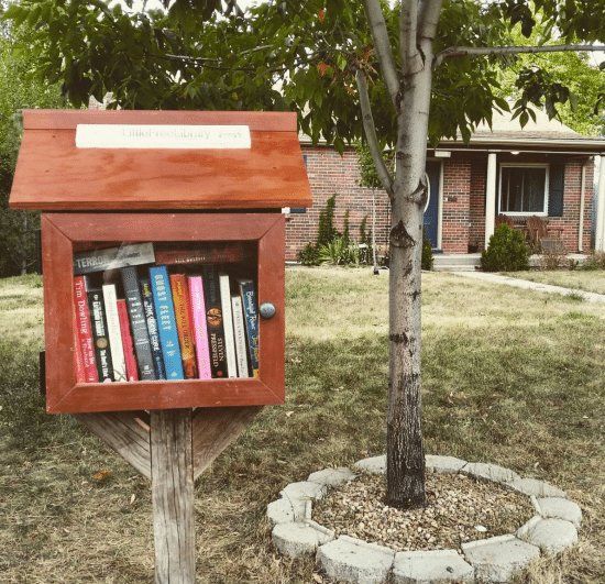 GreaterIowaCU's tweet photo. GIVING IDEA: Put up a Little Free Library
With more than 60,000 locations throughout the work, anyone can put a @LtlFreeLibrary book exchange box in their neighborhood.
#LittleFreeLibrary #TakeABookLeaveABook #GivingWeek2017 https://t.co/nIrKG9NfHy