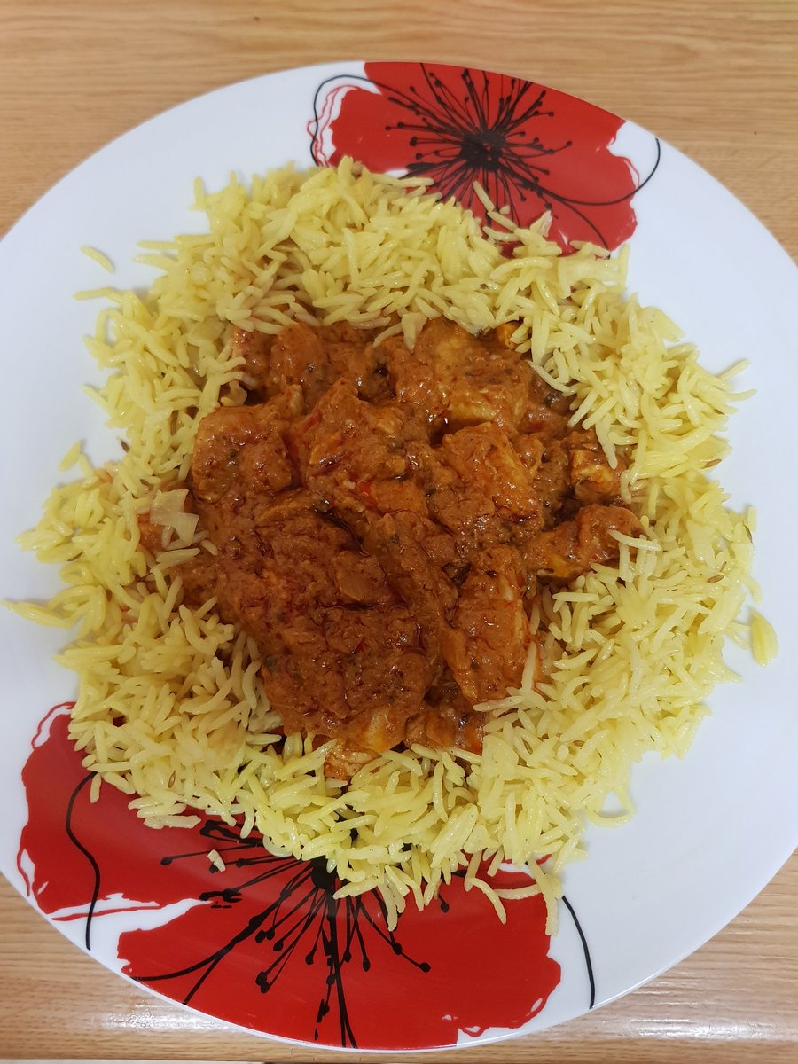 SharonBradburn's tweet photo. My daughter Ellie had her Mock Exam @prioryexams at @telfordpriory today. She made Chicken Tikka Masala & Chocolate Fudge Cake
They were both #bostin ���🍰 https://t.co/D6IdRvLUkP