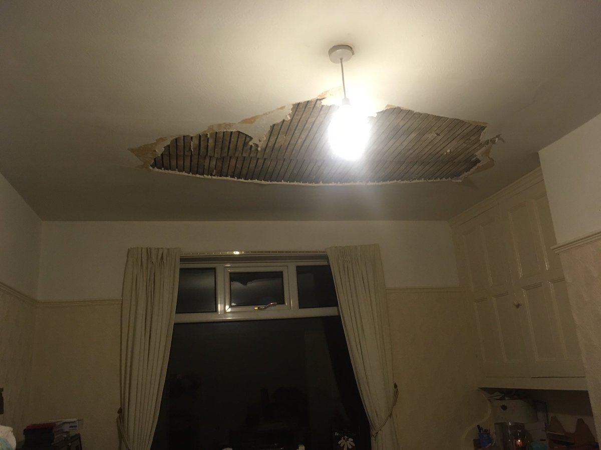 abbiecrewe's tweet photo. In the past 6 weeks I've had a baby, the ceiling in the spare room fell down and spent a week in  hospital with a poorly Baba. Today I've come down with a chest infection and the ceiling in the dining room fell down. #givemeabreak https://t.co/wMiS2IN4vx