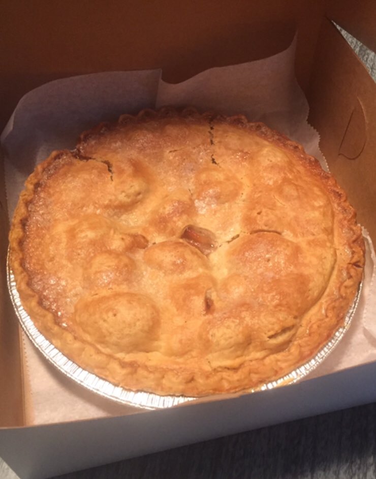 bagelsneedhamma's tweet photo. Pies delivered😁🥧👨‍🍳 Have a Happy Thanksgiving!🦃 #HappyThanksgiving #Pies https://t.co/8d6opBPgcm
