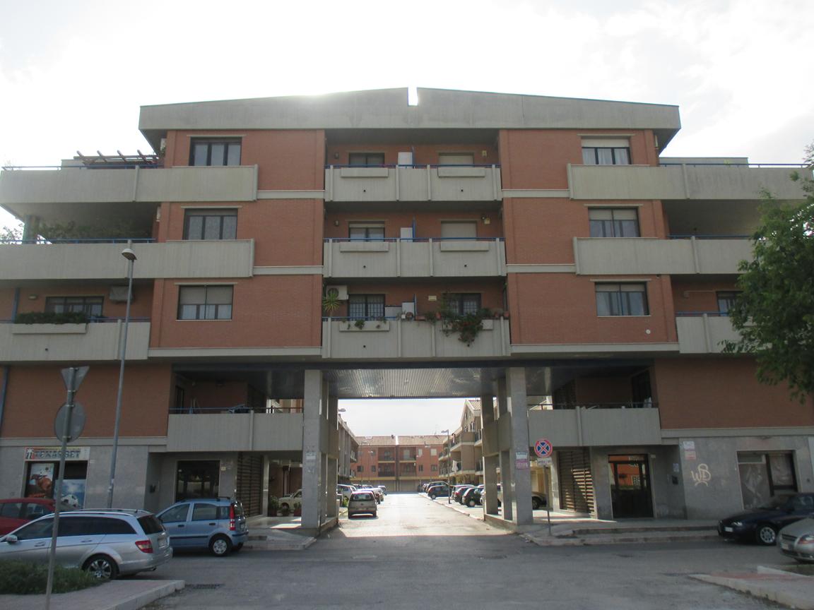 ComproCasaFg's tweet photo. 🔑VENDITA - #Foggia - VIA D'ADDEDDA- €198.000 -
#4vani #cantina #postoauto  
https://t.co/QJumIbkimM
#comprocasafoggia #acquistaconnoi #RealEstate https://t.co/Z1kSjpMxyk
