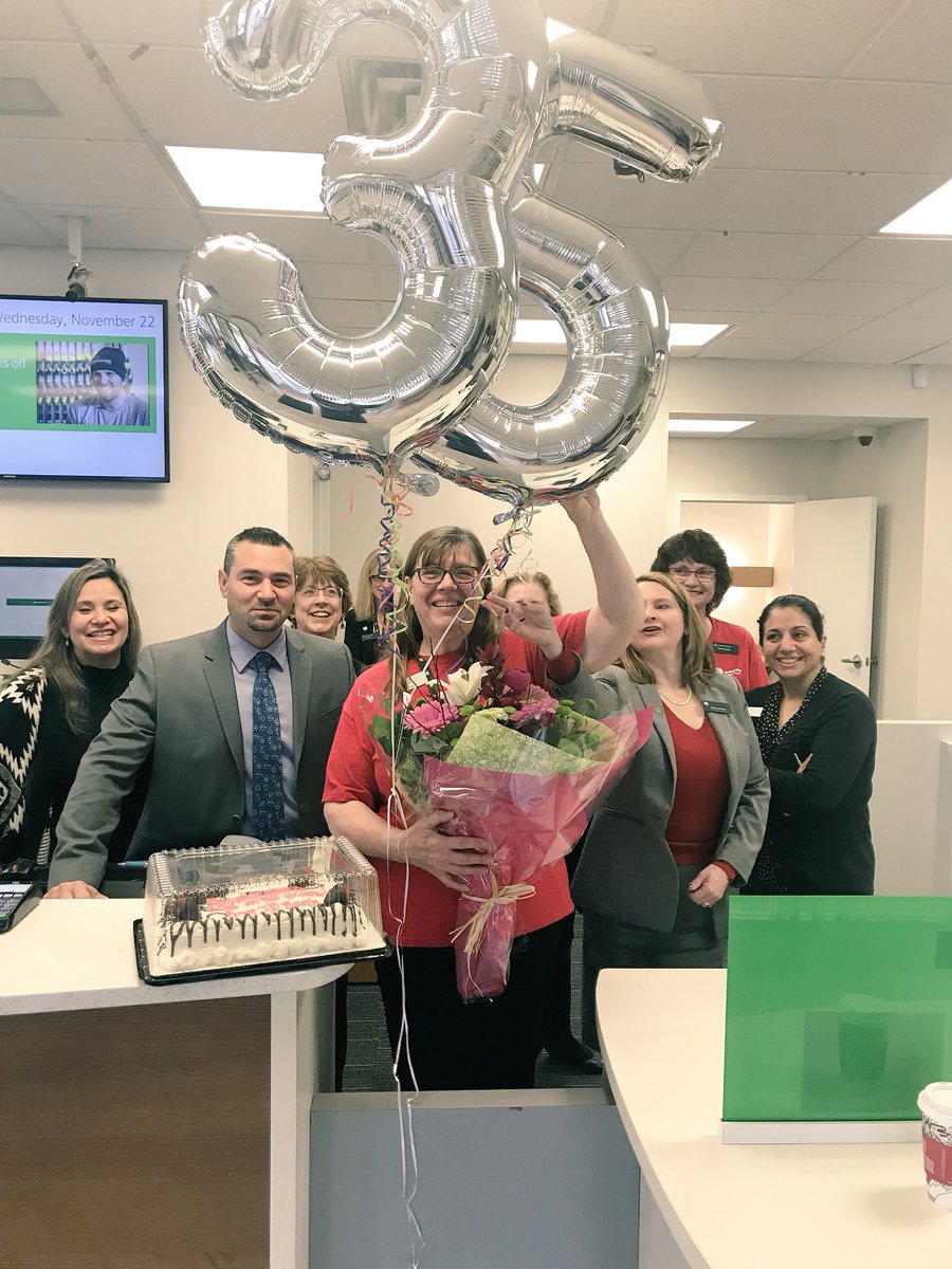 Celebrating Lois and her 35 years with #TD! @MauroManzi_TD <a href="/DavidGolen_TD/">David Golen</a> @JamieM_TD