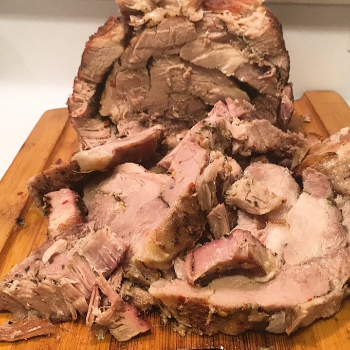 KitchenSprout's tweet photo. #TorontoRun🏃 to .@dilisos in @StLawrenceMkt #EverythingForThanksgiving #AmericanThanksgivingWeek #OvenReadyPorchetta #HomeChef #BeetGreens #MushroomRissotto #FreshTurkey #HappyThanksgiving #DrinkWine #Foodporn #FamilyNFriends #Foodpics #GoodEats #CheersFromToronto🍷💃🏻🍷 https://t.co/mcIFm2UANC