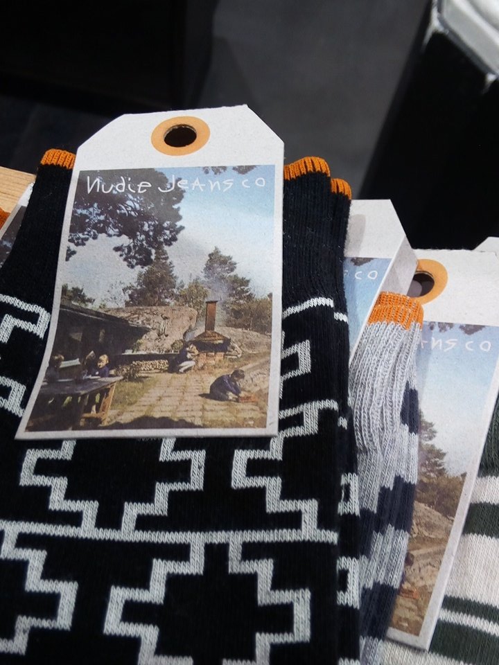 Parada a <a href="/skunkfunk/">Skunk</a> en la ruta a Ciutat Vella i Nudie Jeans a Gràcia #modasostenible <a href="/BCN_Ecologia/">BCN_Ecologia</a> <a href="/Mapabcnsost/">Mapa Bcn+Sostenible</a> #bcnsostenible