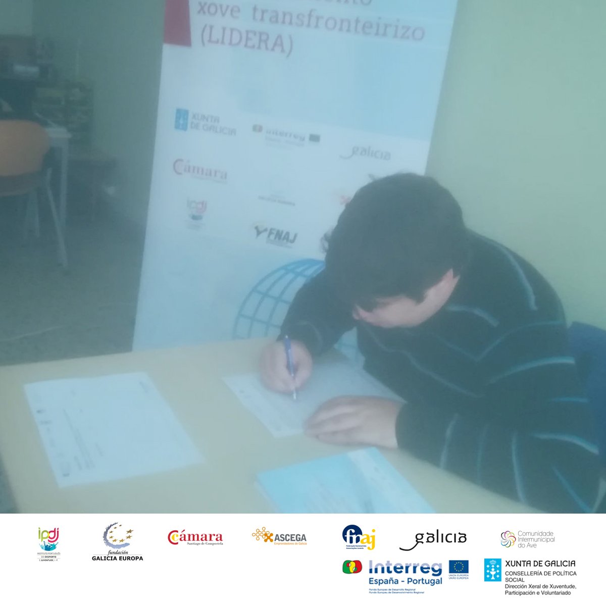 xuventude's tweet photo. #FORMATour estuvo hoy en el Espazo Xove de Vilagarcía trabajando con chic@s con muchas ganas de aprender. ¡Gracias! #ProyectoLIDERA https://t.co/ifiVWoakzT