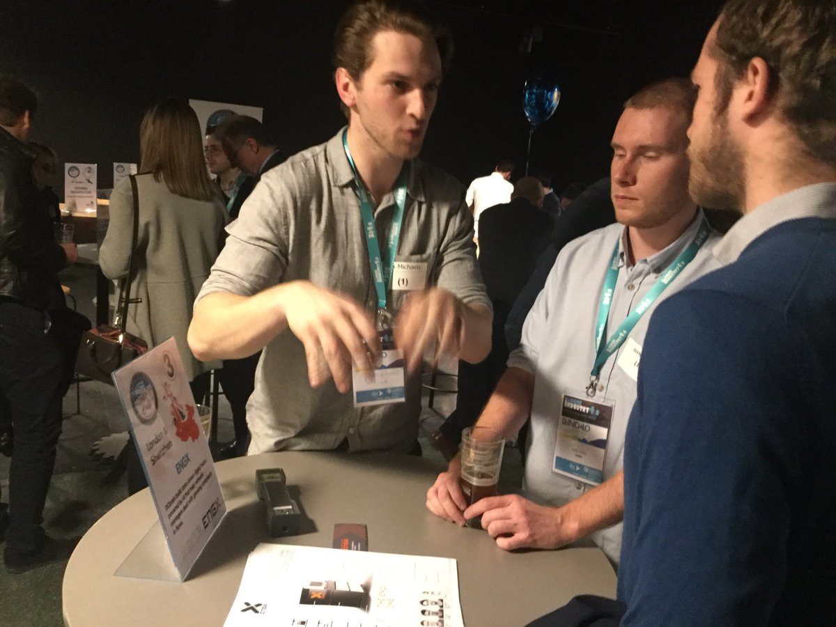 antxon's tweet photo. Interesante concepto: charlas de corta duración en grupo sobre una startup concreta #KonektaCafe https://t.co/JWgQ8VQQAd