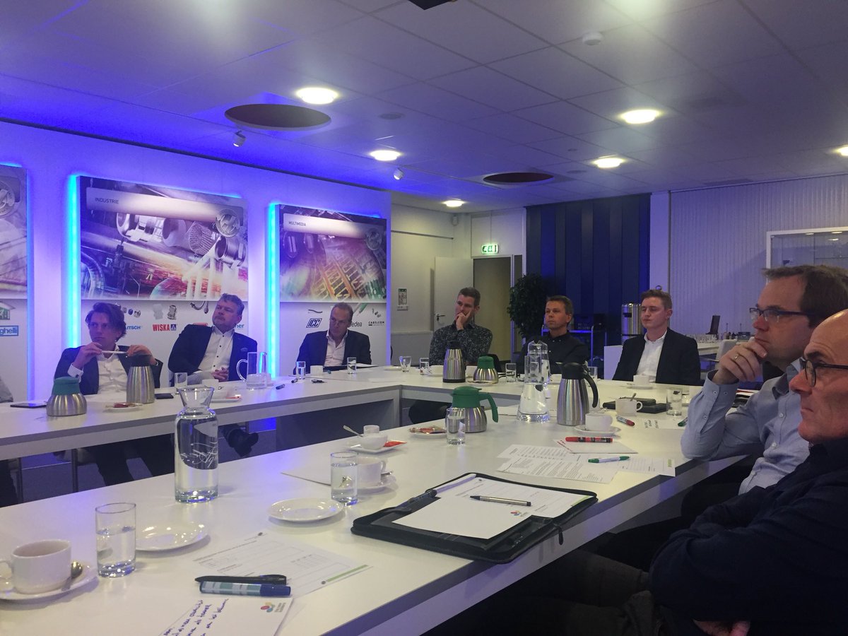 HilcoKnul's tweet photo. Weer een mooie bijeenkomst met groep D @thenewbuilders over talenten en talentontwikkeling met @EsthersImpuls bij @Hemminkbv https://t.co/zgGS0OD3Zf