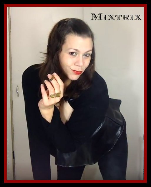 MixtrixFix's tweet photo. #Mixtrix the FemDomme https://t.co/Aj49WqGw9u