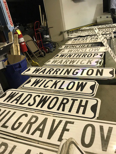 ShakerOnline's tweet photo. It's your chance to own a piece of your favorite Shaker street. The @shakerschoolfdn auction of retired City street signs starts today. All proceeds go to @shakerschools. Details: https://t.co/LNySqL6ywM https://t.co/zwimjg3Mhl