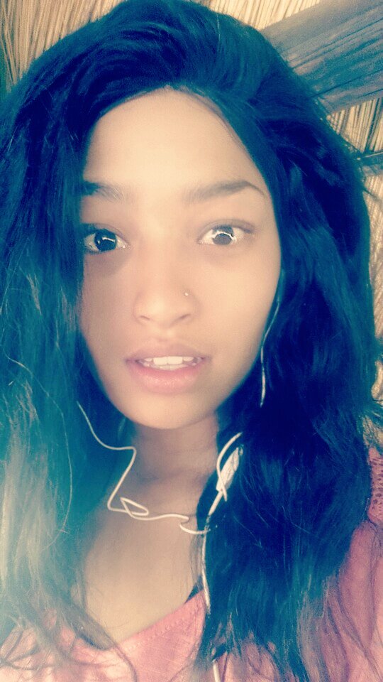 ZilandreFbabe's tweet photo. #nomakeup#noproblem https://t.co/s5c6pxZnNN