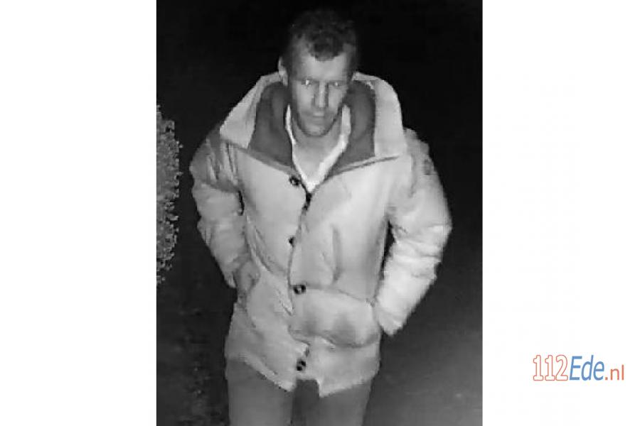 🚨 Wie herkent deze eierautomaat dieven? 112.press/Q2L6Nw #Ede #112Nieuws https://t.co/wKTGihaAc3