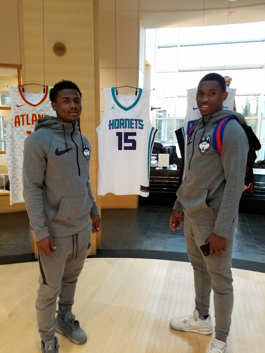 uconn kemba walker jersey