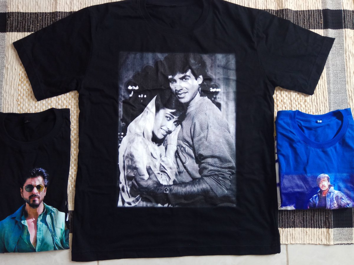 ohMybollywood's tweet photo. We shipping worldwide 😍🎾😎😘 trusted Bollywood online shop 😎 we are here since 2008 👏👏✌👍👉 support fans forever 😃 #bollywoodonlineshop #retweetmore #kaosbollywood #BollywoodTshirt #ohmybollywood #omb #bollywood https://t.co/XgQHoZv7Rv